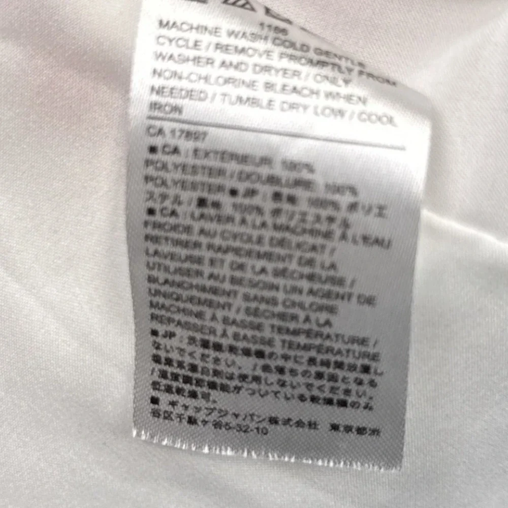 Banana Republic sleeveless shirt